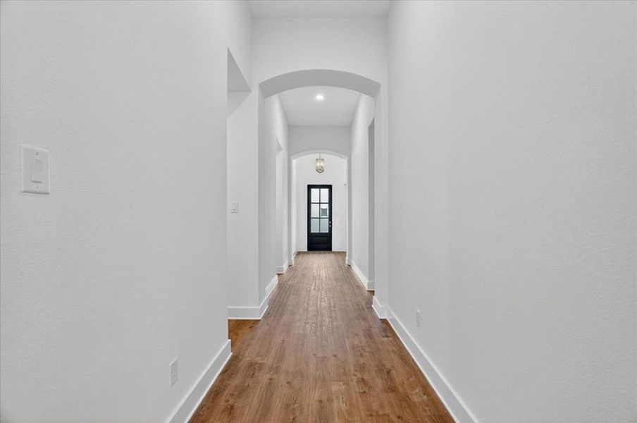 Spacious, unfurnished interior of a new home in Goodland, Venus (Image 10). Spacious, unfurnished interior of a new home in Goodland, Venus (Image 10).