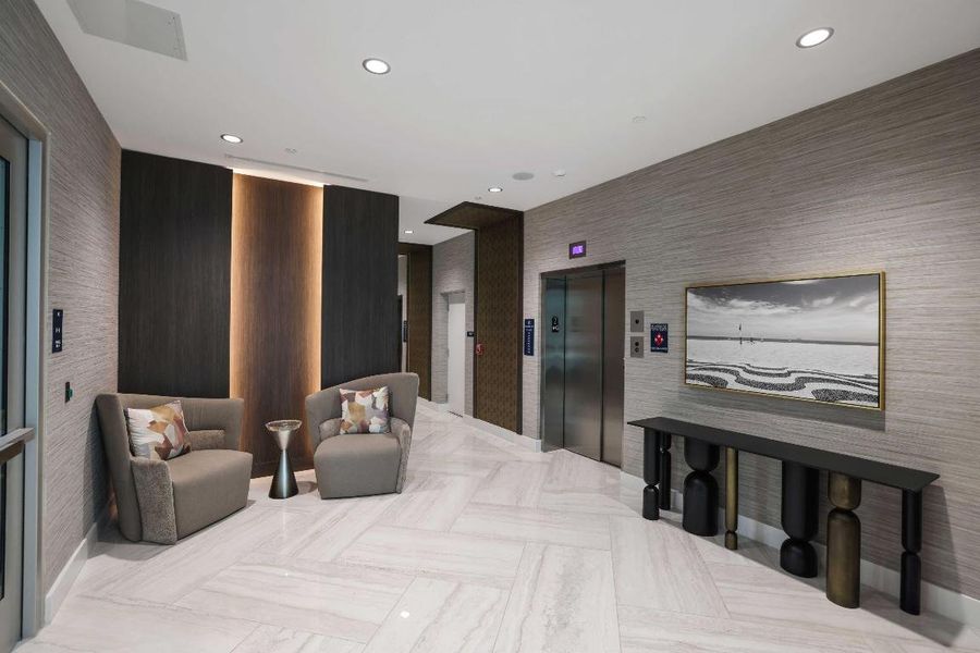 475 E Royal Palm Road - 45