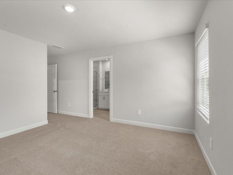 Spacious, unfurnished interior of a new home in Avalon Townes, Lyman (Image 12).
