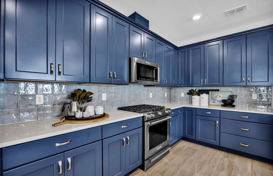 Representative furnished interior of a home built from the Mystique by Pulte Homes in Hyland Trail, Green Cove Springs (Image 8).