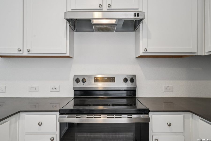 Close-up of interior finishes inside a home in Valle Sol, Von Ormy (Image 12).