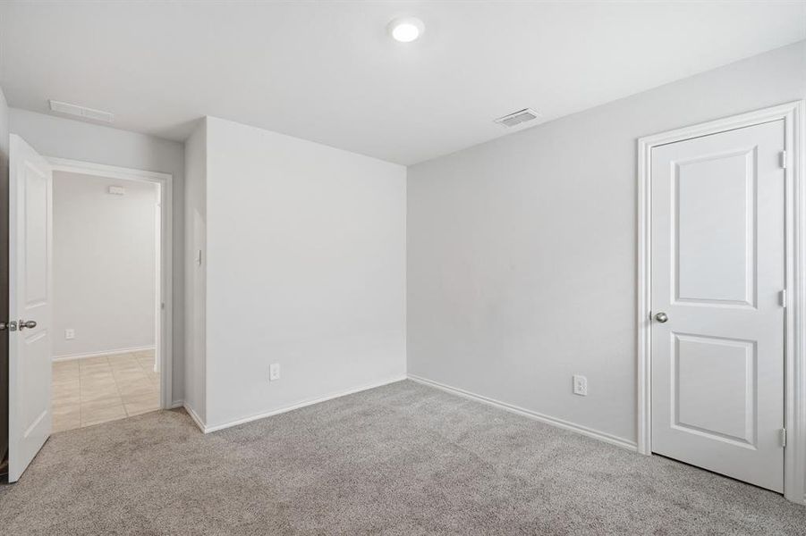 Spacious, unfurnished interior of a new home in , Fort Worth (Image 24).