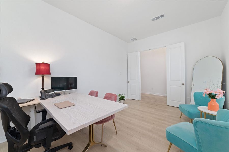 Furnished interior view inside a new home in Elyson, Katy (Image 12).