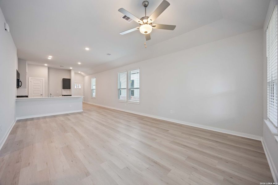 Spacious, unfurnished interior of a new home in Red Hawk Landing, San Antonio (Image 12).