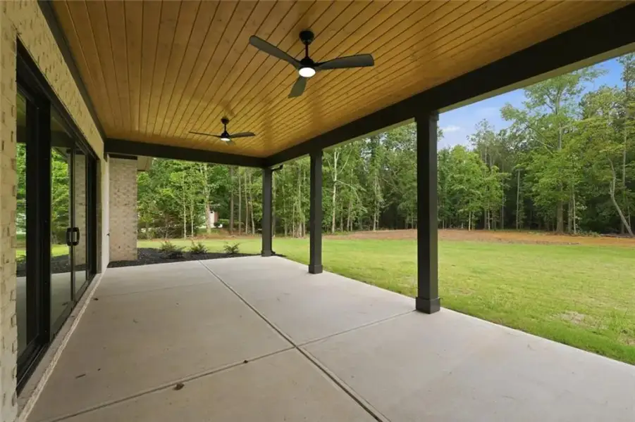 Exterior details and patio area of a home in , Hull (Image 30).