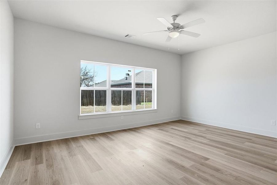 Spacious, unfurnished interior of a new home in , Sanger (Image 15).