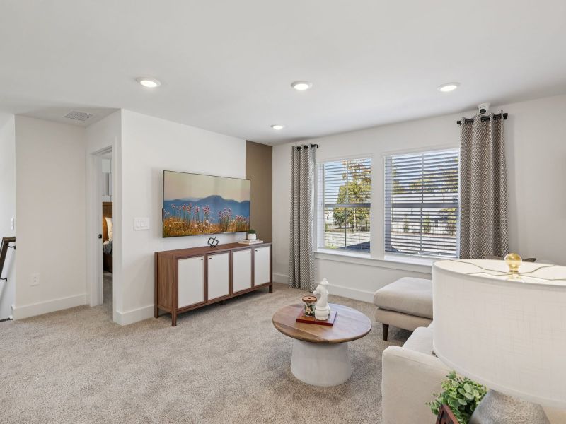 Furnished interior view inside a new home in Mission Hills, La Vergne (Image 7).