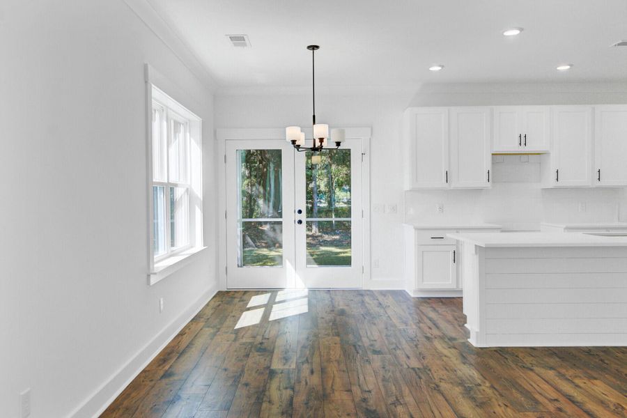 Spacious, unfurnished interior of a new home in , Charleston (Image 13).