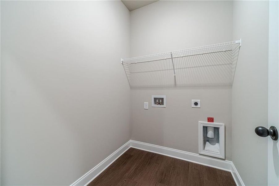 Spacious, unfurnished interior of a new home in , Monroe (Image 17).