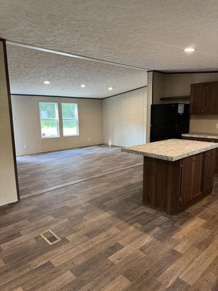 Spacious, unfurnished interior of a new home in , Ravenel (Image 22).