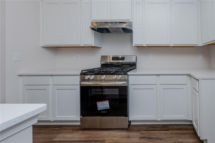 Furnished interior view inside a new home in Villages at Cedar Hill, Dallas (Image 6). Furnished interior view inside a new home in Villages at Cedar Hill, Dallas (Image 6).