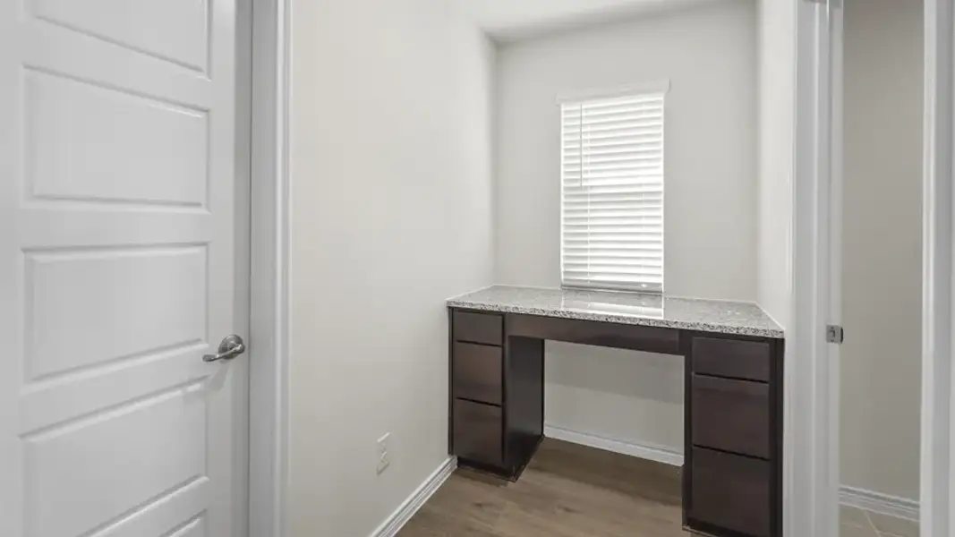 Furnished interior view inside a new home in Elevon, Lavon (Image 15).