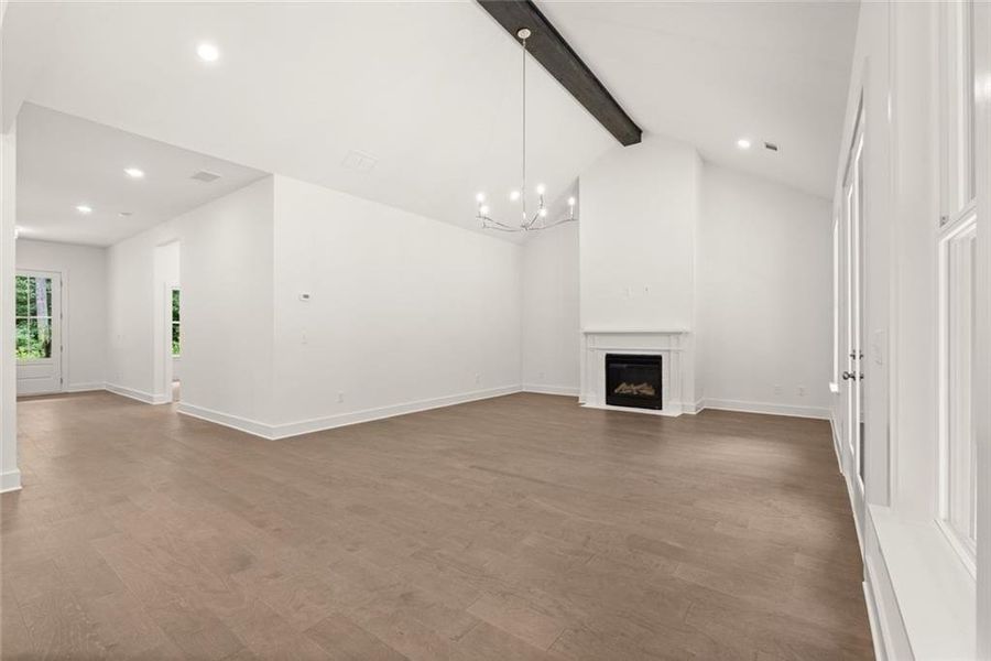 Spacious, unfurnished interior of a new home in , Gainesville (Image 15).