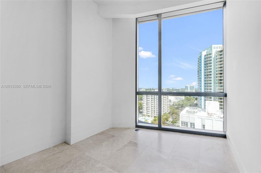 Spacious, unfurnished interior of a new home in , Miami (Image 27).