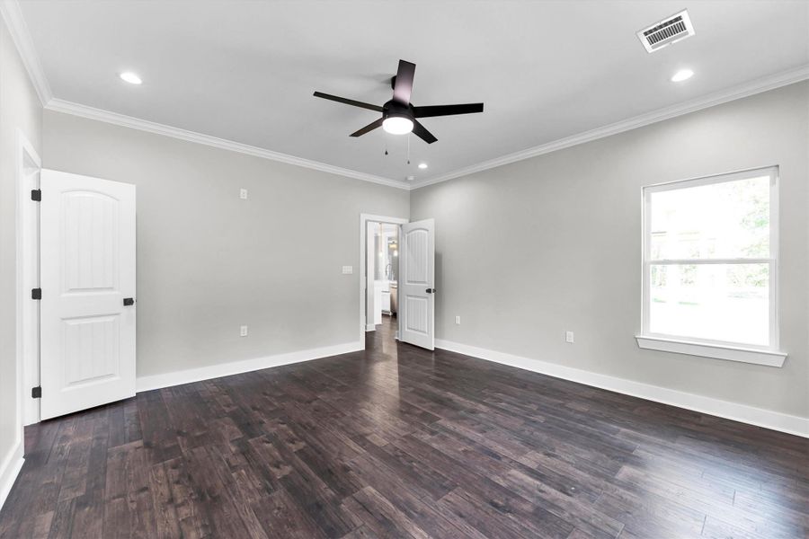 Spacious, unfurnished interior of a new home in , New Waverly (Image 34).
