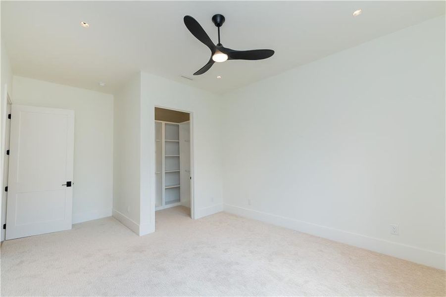 Spacious, unfurnished interior of a new home in , Marietta (Image 61).