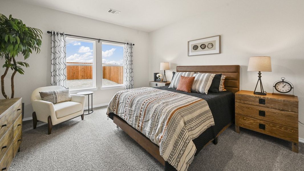 Furnished interior view inside a new home in Blaire Lake, Tyler (Image 15).