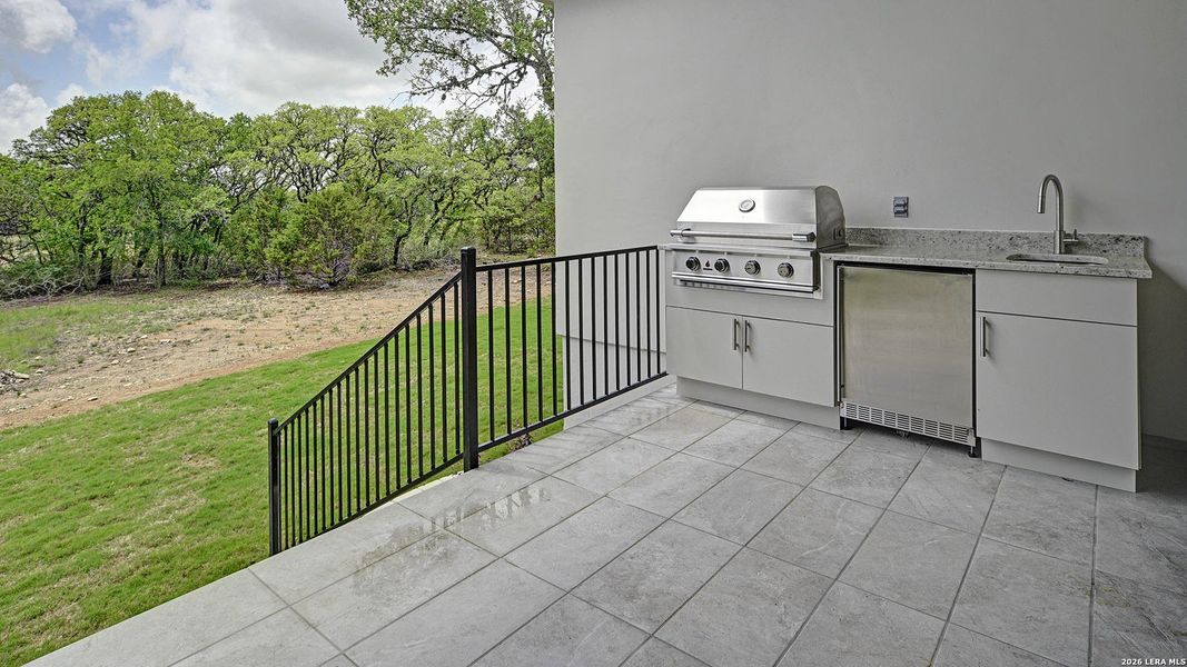 Exterior details and patio area of a home in George's Ranch, Boerne (Image 25).
