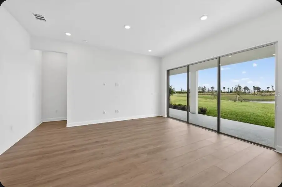 Spacious, unfurnished interior of a new home in Center Lake Ranch Community Group Page, St. Cloud (Image 13).