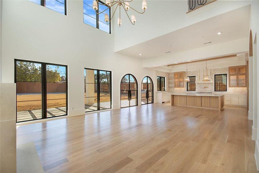 Spacious, unfurnished interior of a new home in , Dallas (Image 33).