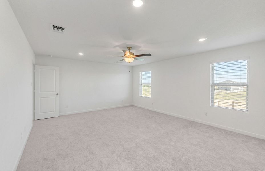 Spacious, unfurnished interior of a new home in Sunfield, Buda (Image 22). Spacious, unfurnished interior of a new home in Sunfield, Buda (Image 22).