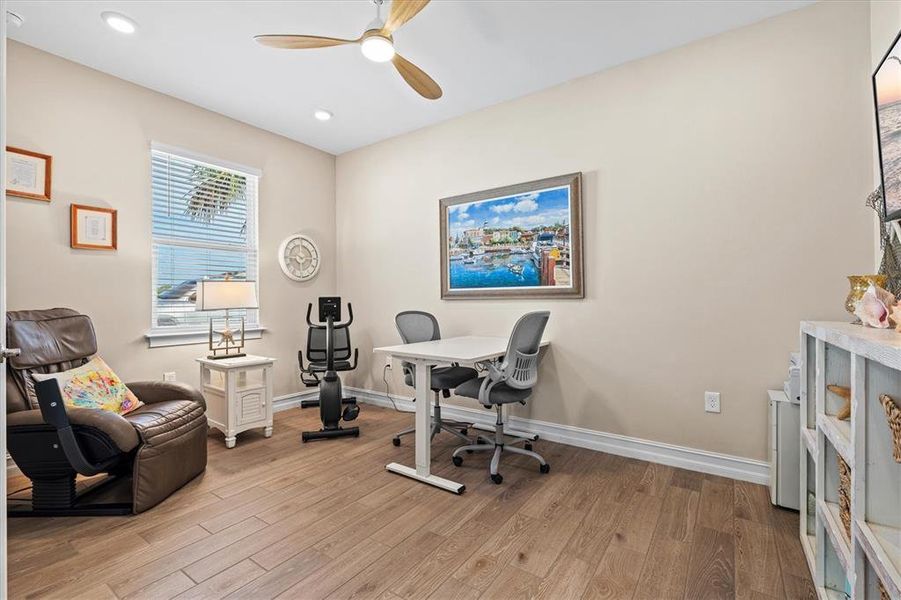 Furnished interior view inside a new home in , Venice (Image 38).