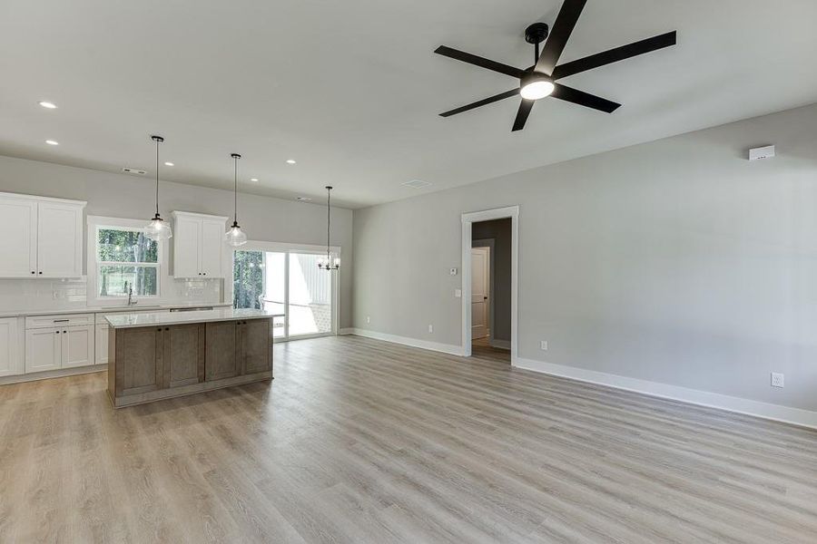 Spacious, unfurnished interior of a new home in , Jefferson (Image 37).