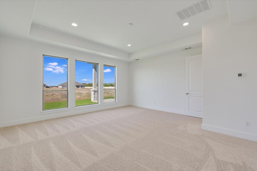 Representative unfurnished interior of a home built from the Llano II by Giddens Homes in Whispering Wind, Bertram (Image 121). Representative unfurnished interior of a home built from the Llano II by Giddens Homes in Whispering Wind, Bertram (Image 121).