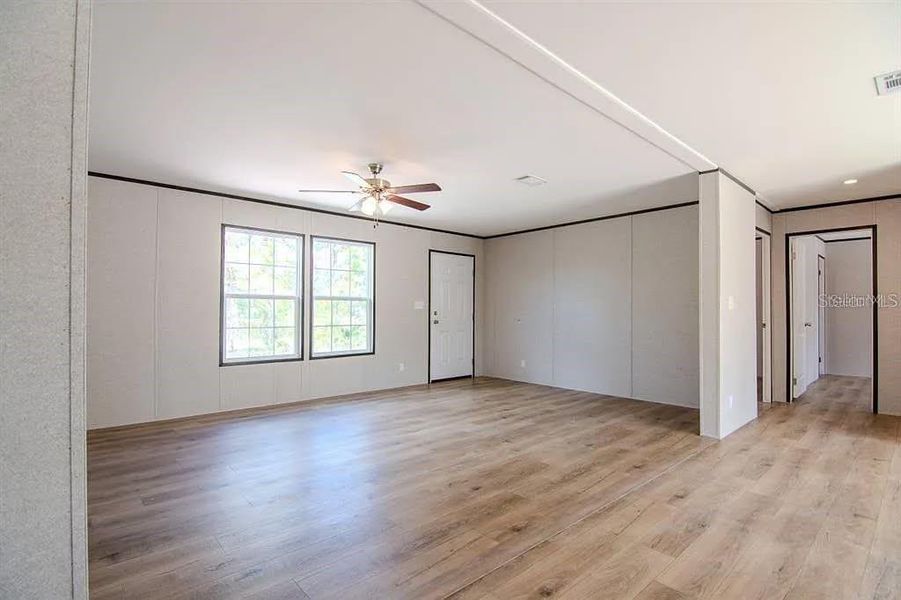 Spacious, unfurnished interior of a new home in , Okeechobee (Image 5).