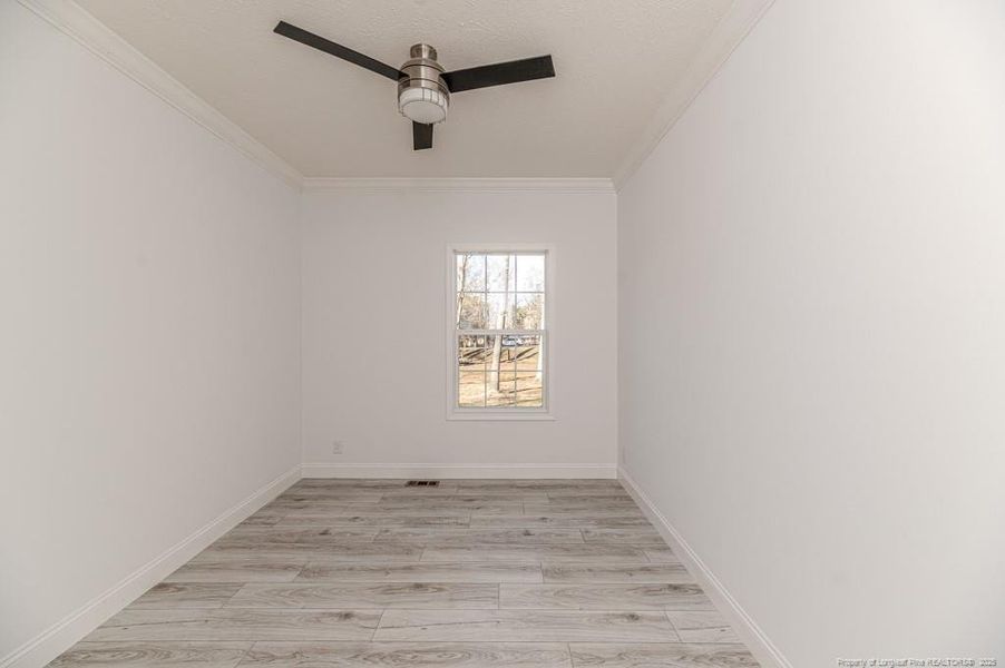 2nd Bedroom - 9' 8" x 12' 2" 2nd Bedroom - 9' 8" x 12' 2"