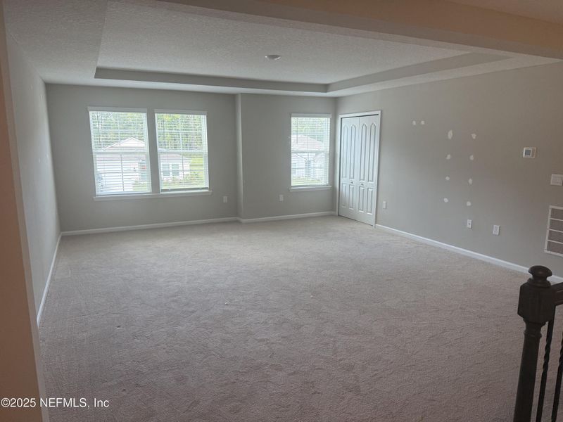 Spacious, unfurnished interior of a new home in River Glen, Yulee (Image 5).
