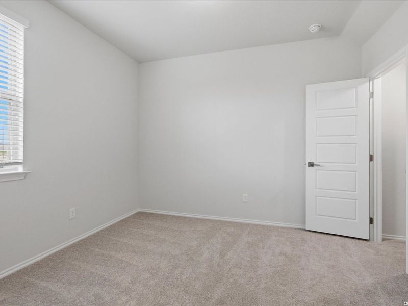 Spacious, unfurnished interior of a new home in Agave, San Antonio (Image 27).