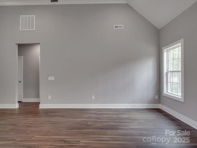 Spacious, unfurnished interior of a new home in , Lancaster (Image 33).