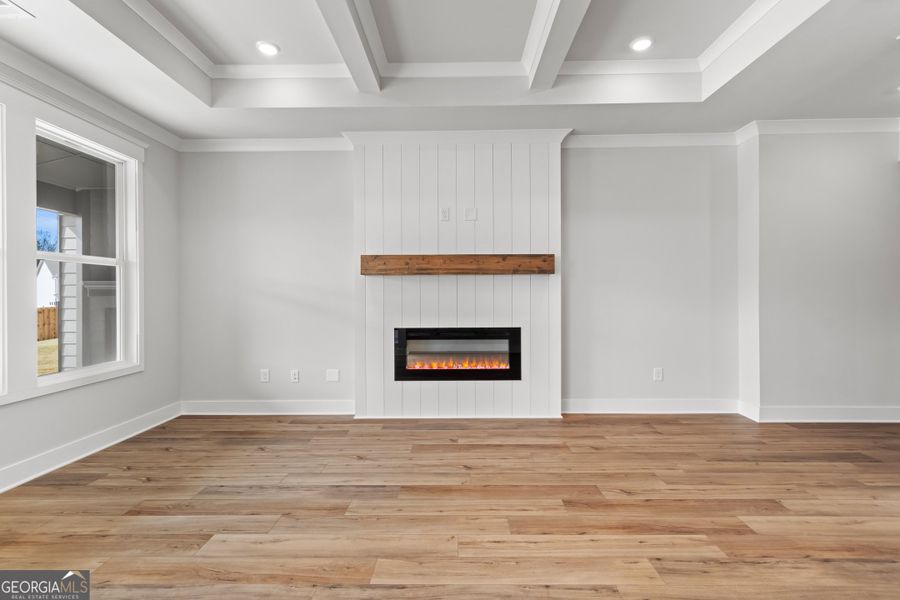 Spacious, unfurnished interior of a new home in Rosewood Lake Preserve, Hoschton (Image 24).