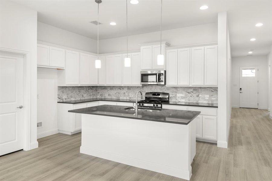 11. 2449 Wheatfield - Kitchen (2)