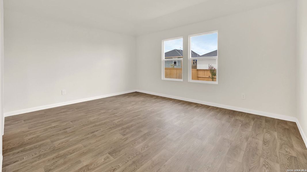 Spacious, unfurnished interior of a new home in Mayfair, New Braunfels (Image 12).