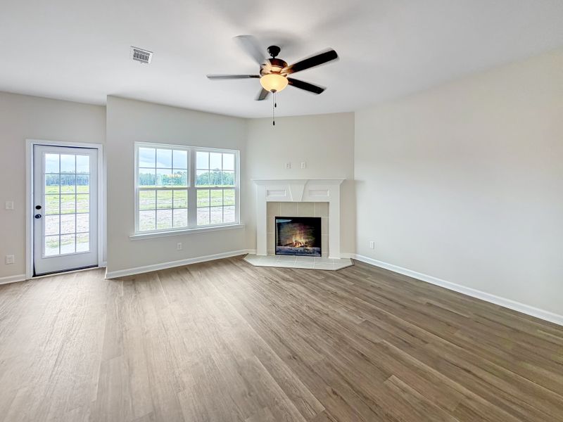 Spacious, unfurnished interior of a new home in Tranquil South, Hinesville (Image 13).