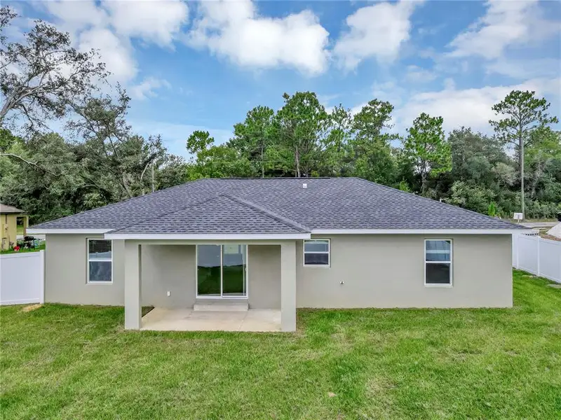 Exterior details and patio area of a home in , Citrus Springs (Image 4). Exterior details and patio area of a home in , Citrus Springs (Image 4).