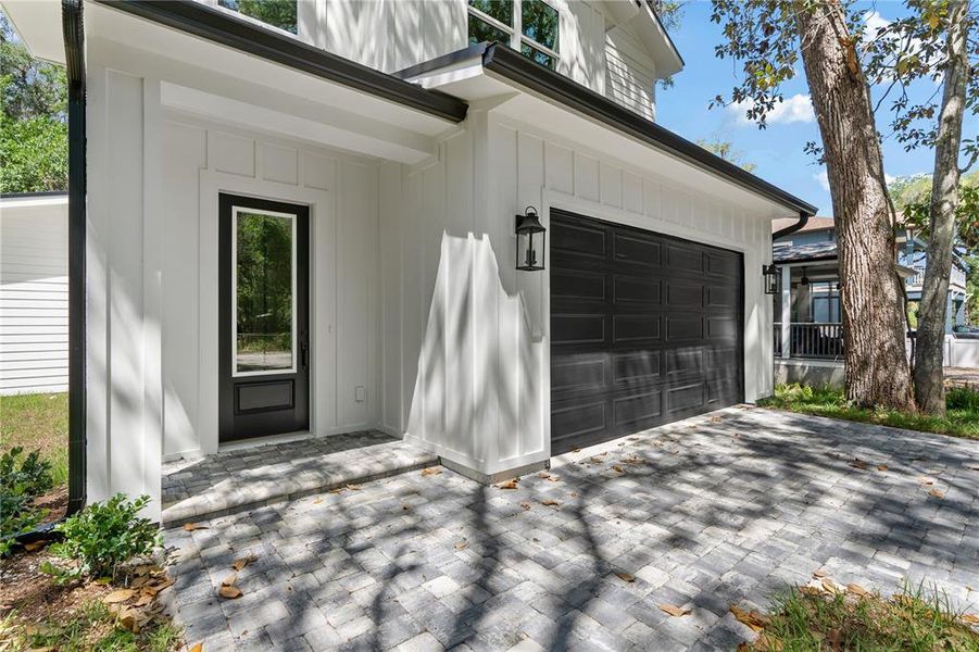 Exterior details and patio area of a home in , Palm Coast (Image 33).