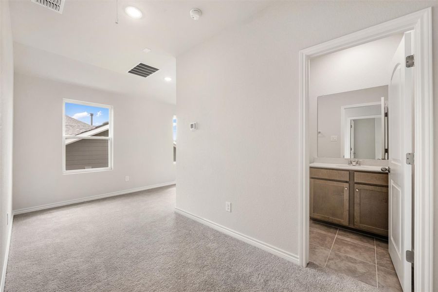 Representative images and renderings are for illustrative purposes. Actual structural options and design finishes of home may vary. Representative images and renderings are for illustrative purposes. Actual structural options and design finishes of home may vary.