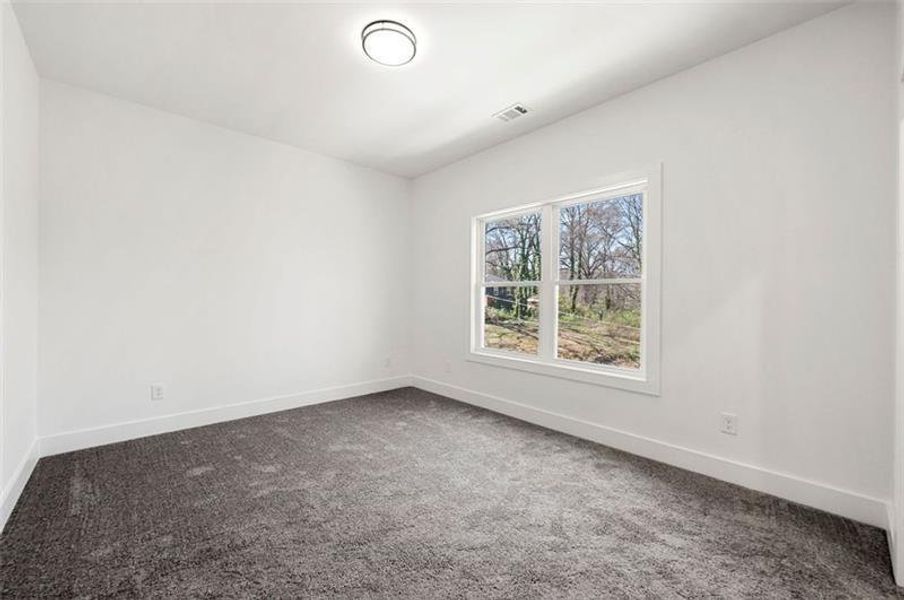 Spacious, unfurnished interior of a new home in , Atlanta (Image 18).