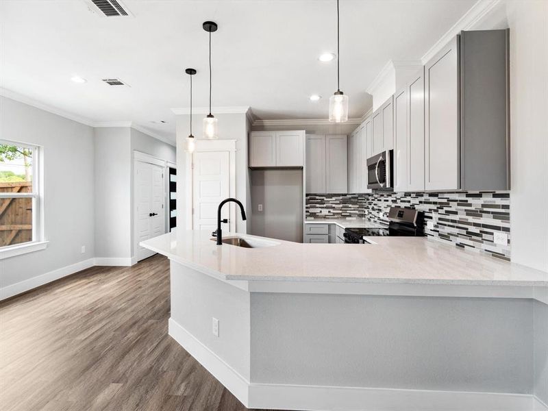 Furnished interior view inside a new home in , Fort Worth (Image 6).