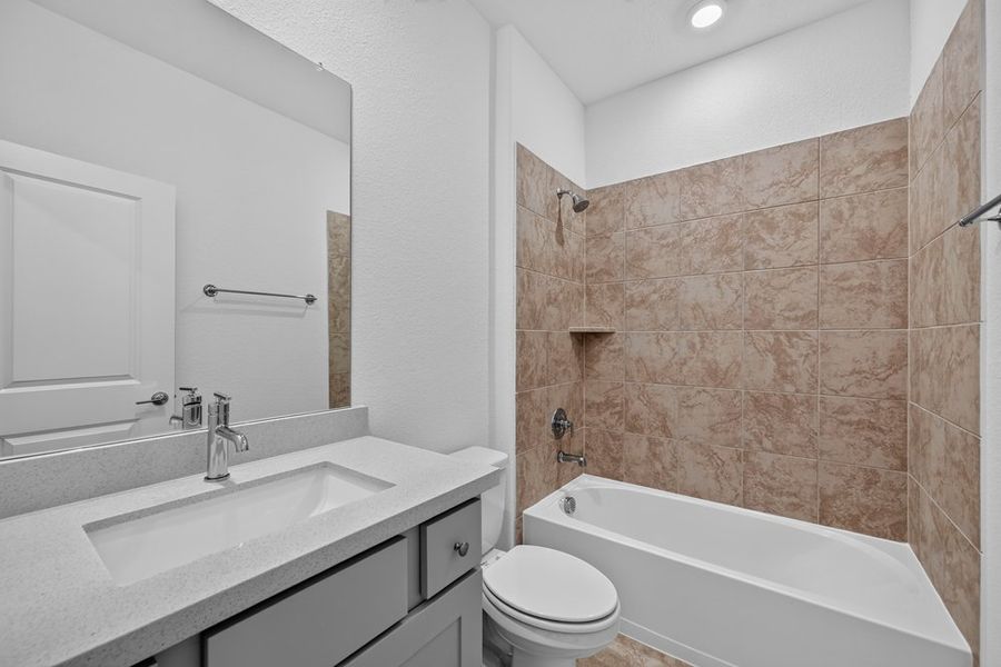 Furnished interior view inside a new home in Madero 50s, Fort Worth (Image 11).