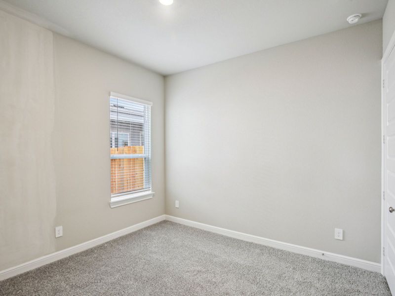 Spacious, unfurnished interior of a new home in Pinewood Trails - Luxe Series, Atascocita (Image 14).