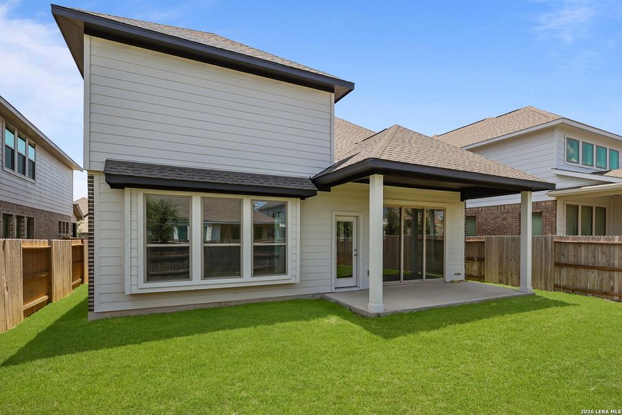 Exterior details and patio area of a home in Stillwater Ranch, San Antonio (Image 27).