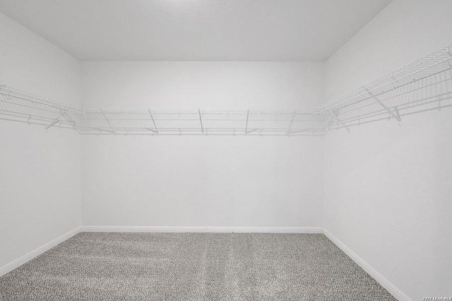 Spacious, unfurnished interior of a new home in Cinco Lakes, San Antonio (Image 34).