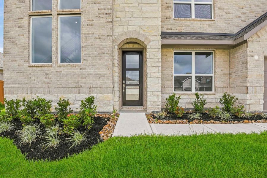 Exterior details and patio area of a home in River Ranch Estates, Dayton (Image 3).