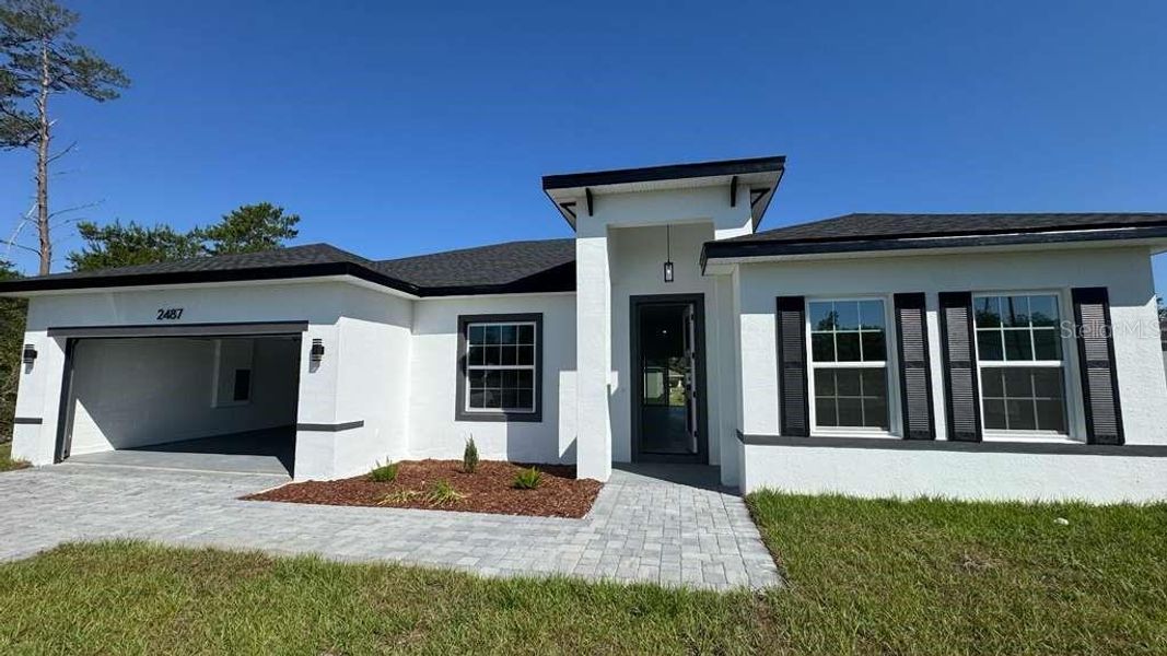 Exterior details and patio area of a home in , Ocala (Image 21).