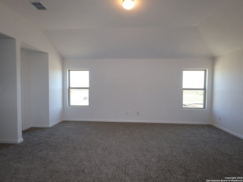 Spacious, unfurnished interior of a new home in Paloma Park, Converse (Image 22). Spacious, unfurnished interior of a new home in Paloma Park, Converse (Image 22).