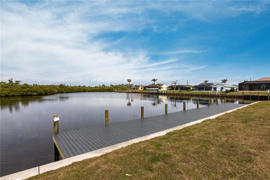 Community amenities in , Port Charlotte (Image 58).